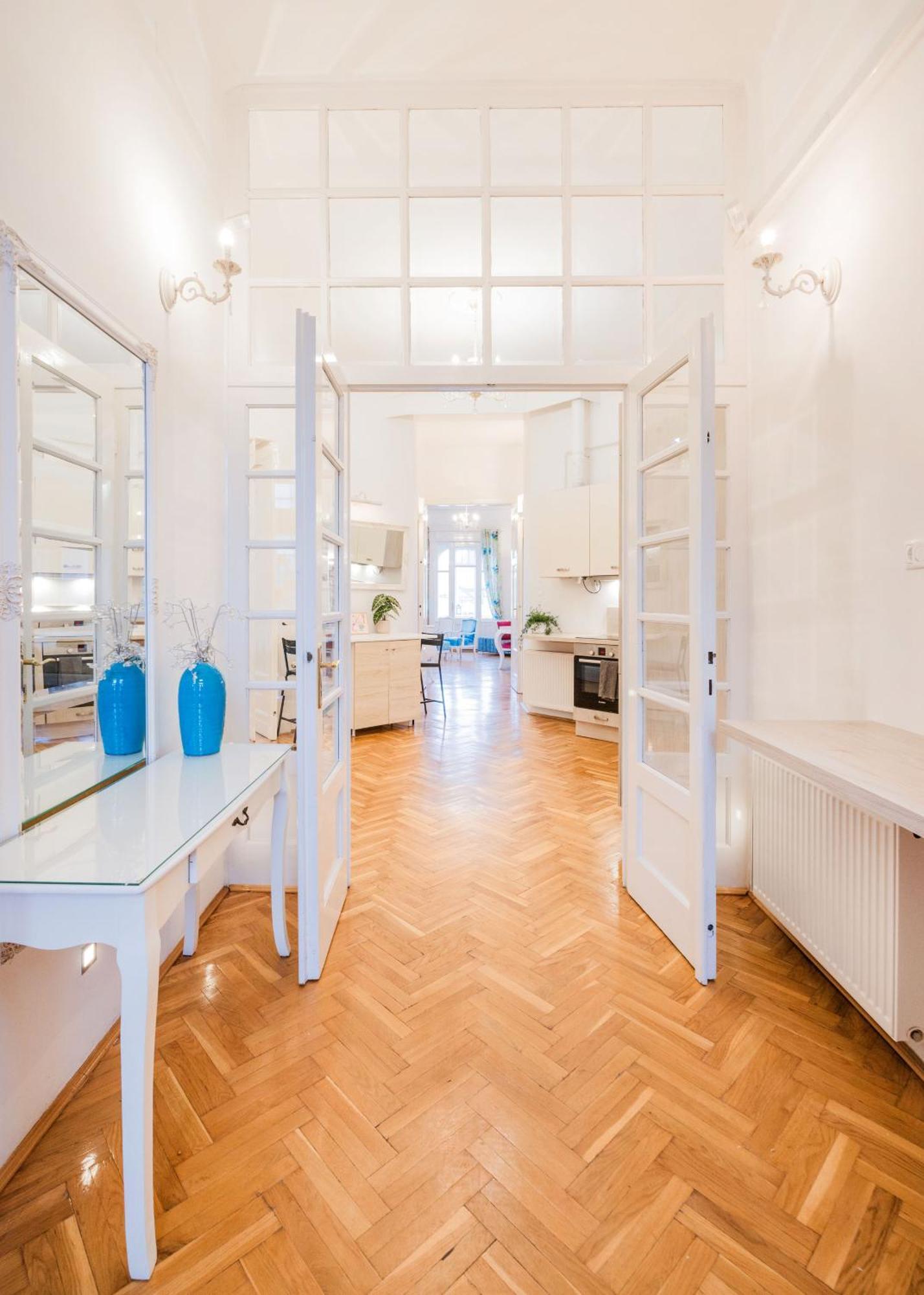 Amazing View Designer Home With Sauna And Jacuzzi 3 Min To Opera House Boedapest Buitenkant foto